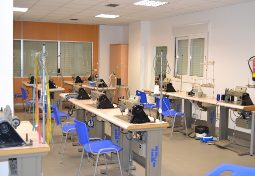 O goberno local formúlase crear un taller de formación dirixido a desempregados enfocado ao sector téxtil